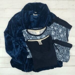 Robe & PJ Bundle - NWT Lucky Brand XS Pajama Set & EUC Turquaz Small Plush Robe